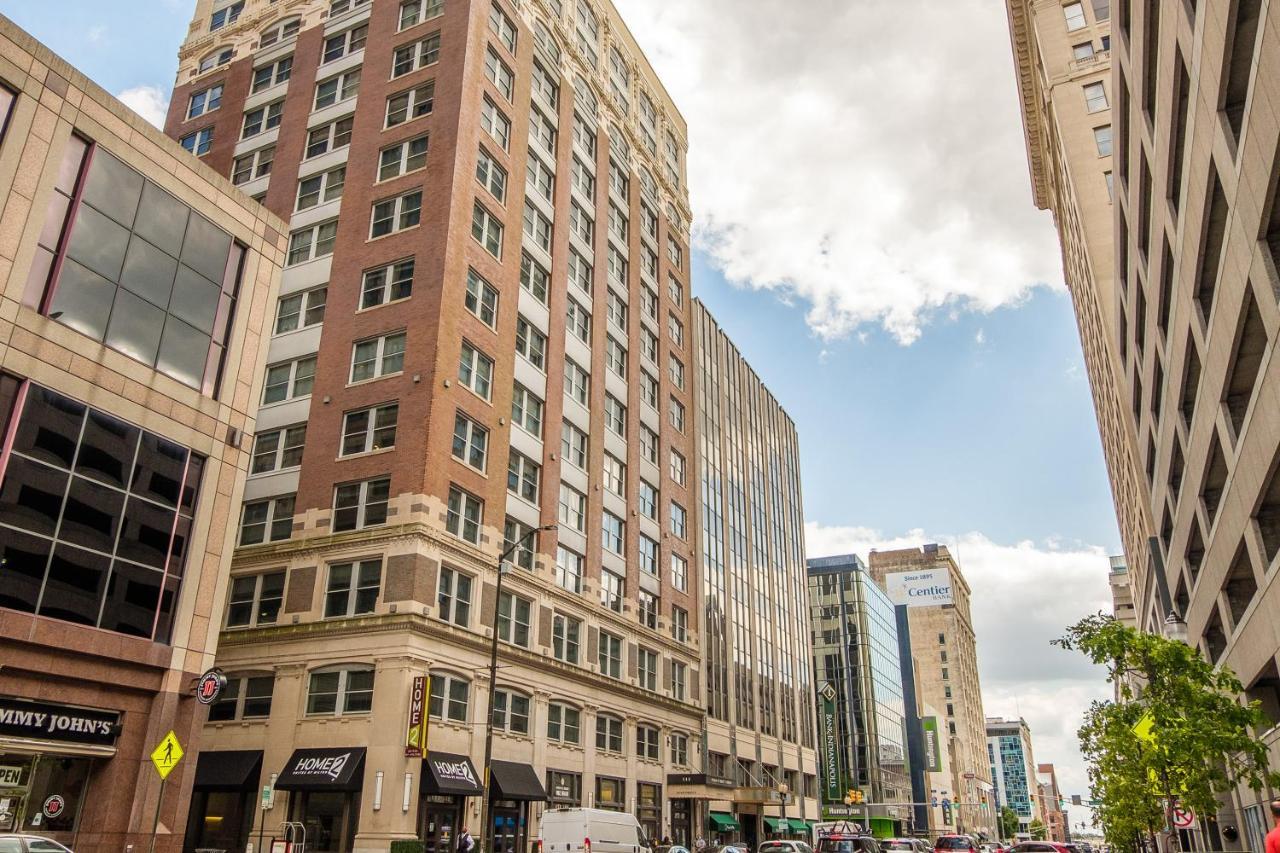 Frontdesk Penn Street Tower Apts Downtown Indy Leilighet Indianapolis Eksteriør bilde